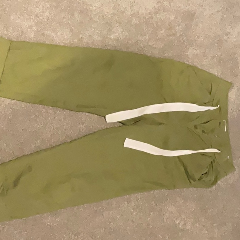 Aritzia Wilfred High-waisted Linen Pant with cuffed ankles